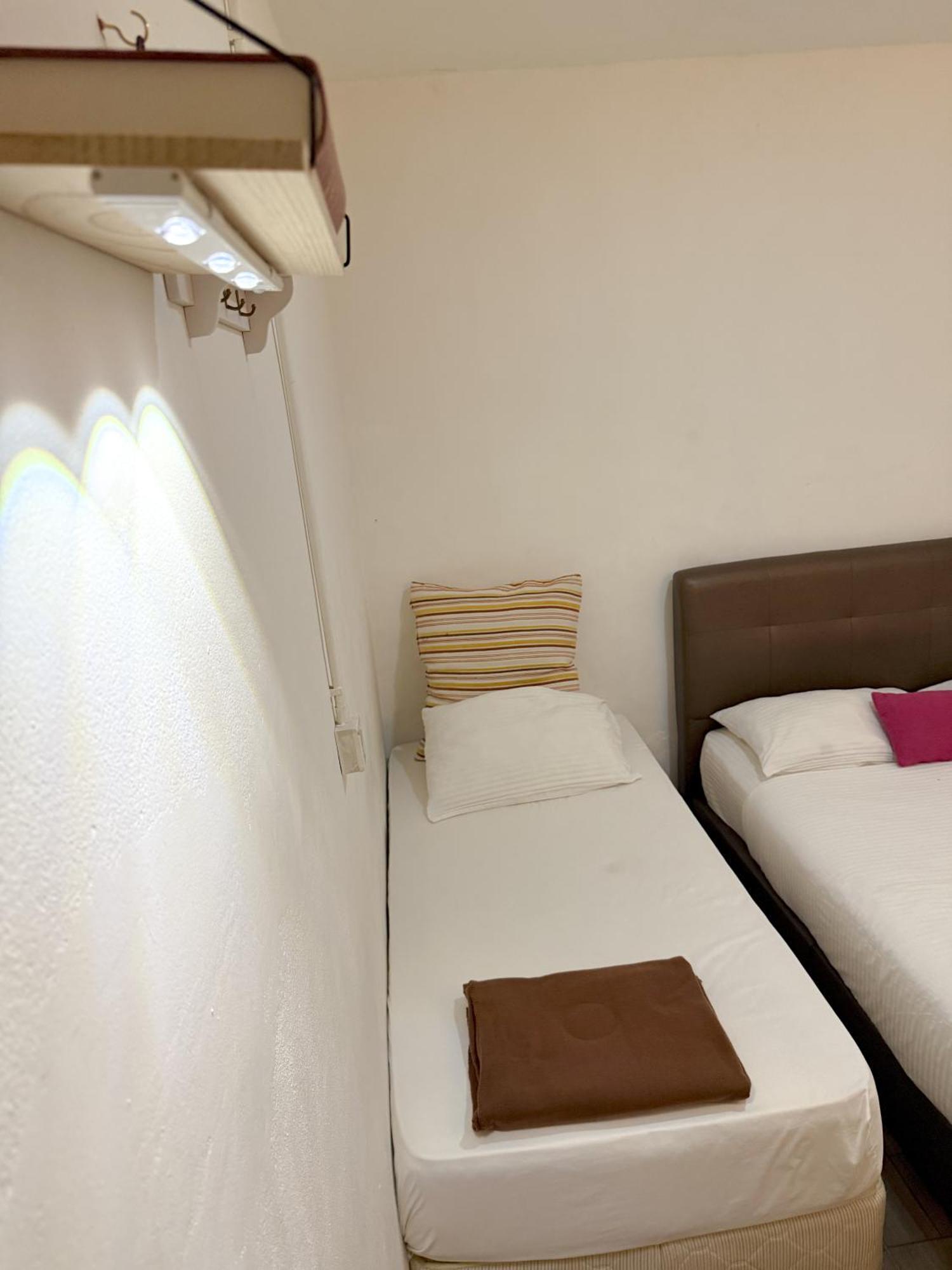 Tonight Hotel George Town Bagian luar foto